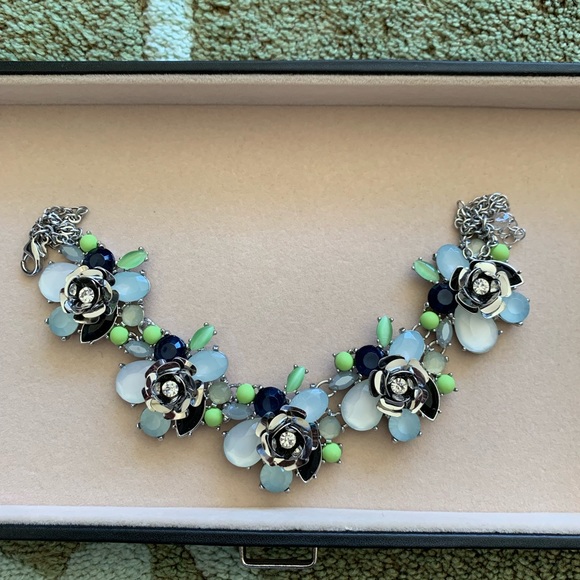Loft Floral Blue & Green Necklace💠 - Picture 1 of 8